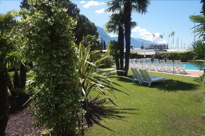 Hotel Riviera Riva del Garda Esterno foto