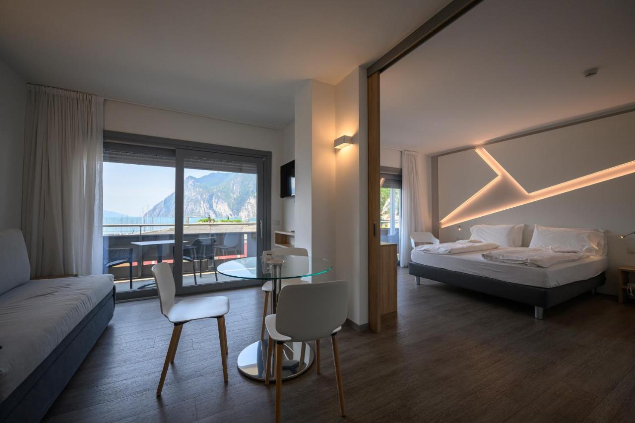 Hotel Riviera Riva del Garda Camera foto